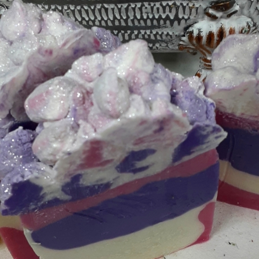 Lily of Valley scented 2 large handmade soap bars - Picture 5 of 12